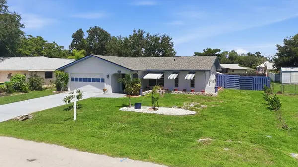 1042 MALAY TER NW, Port Charlotte, FL 33948