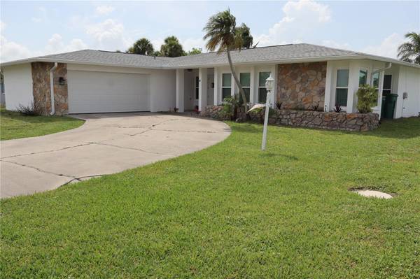 18 GOLFVIEW CT,  Rotonda West,  FL 33947