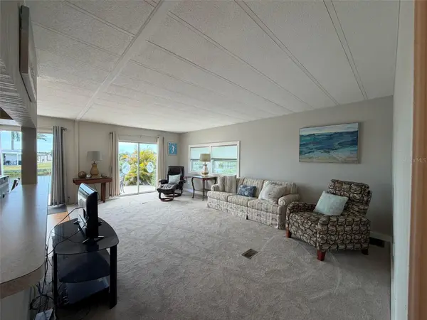 542 TAMPICO DR, North Port, FL 34287