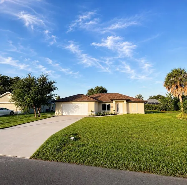 121 MARINER LN, Rotonda West, FL 33947