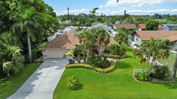 230 E GREEN ST, Englewood, FL 34223