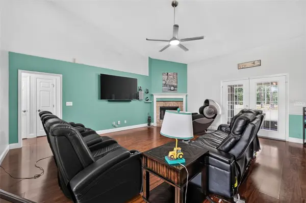 2527 NW COUNTY ROAD 225, Lawtey, FL 32058