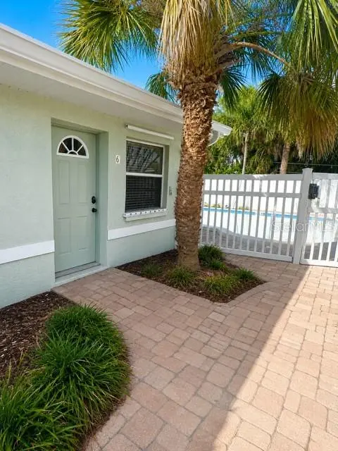 9030 BLIND PASS RD #D6, St Petersburg, FL 33706