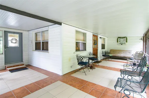 257 DESOTO AVE, De Leon Springs, FL 32130