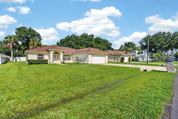8 PILLORY LN, Palm Coast, FL 32164