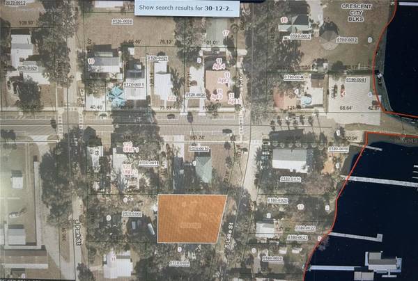 14 S LAKE ST, Crescent City, FL 32112
