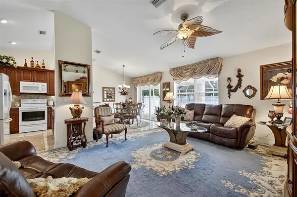 24 LYNBROOK DR, Palm Coast, FL 32137