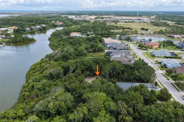 18 N LAKEWALK DR, Palm Coast, FL 32137