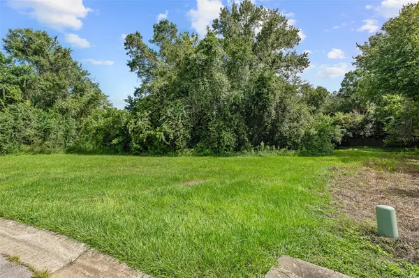 1082 YAUPON ST, Daytona Beach, FL 32117