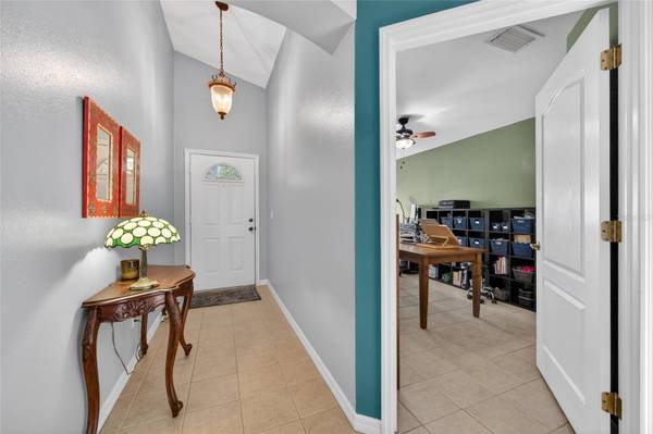 18 OAK VILLAGE DR, Ormond Beach, FL 32174