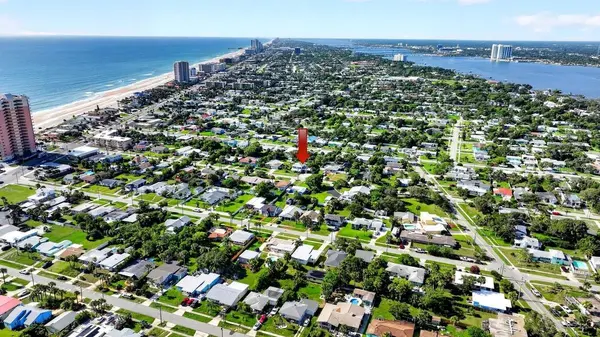 330 HARTFORD AVE, Daytona Beach, FL 32118