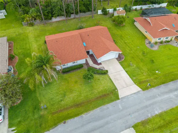 10 VILLAGE LN, Palm Coast, FL 32164