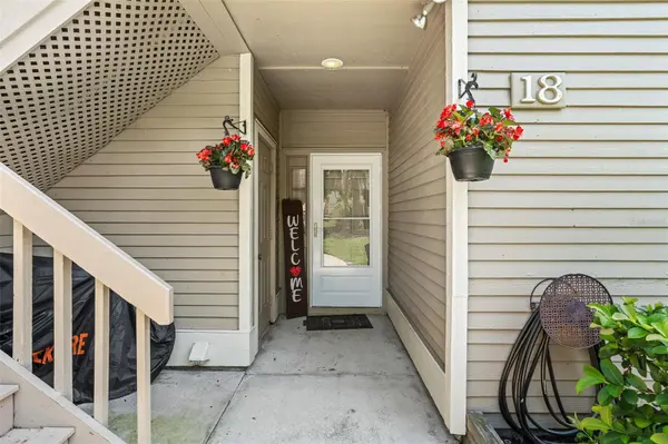 18 MAGNOLIA DR S #B, Ormond Beach, FL 32174