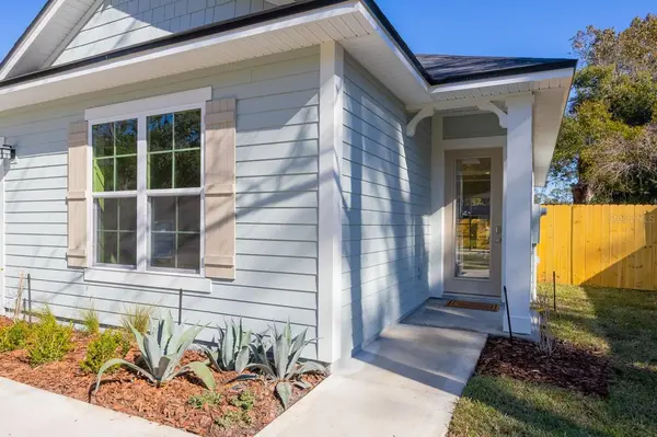 102 ORANGE TREE RD, East Palatka, FL 32131