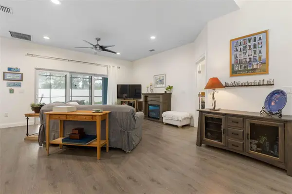 3 LEEDS PL, Palm Coast, FL 32137