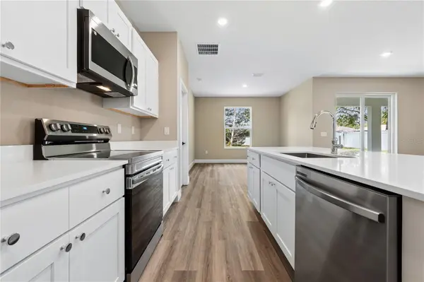 8 RENFRO LN, Palm Coast, FL 32164