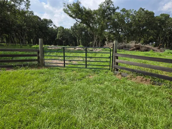 890 GRAND RONDO W, Crescent City, FL 32112