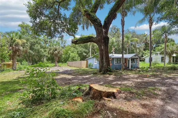 521 S 9TH ST, Crescent City, FL 32112