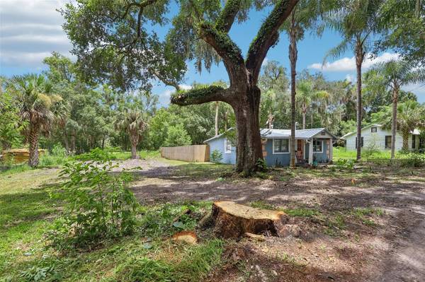 521 S 9TH ST, Crescent City, FL 32112