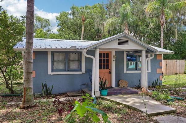 521 S 9TH ST, Crescent City, FL 32112