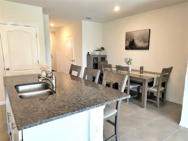 60 BELLA LAGO CIR, Port Orange, FL 32129