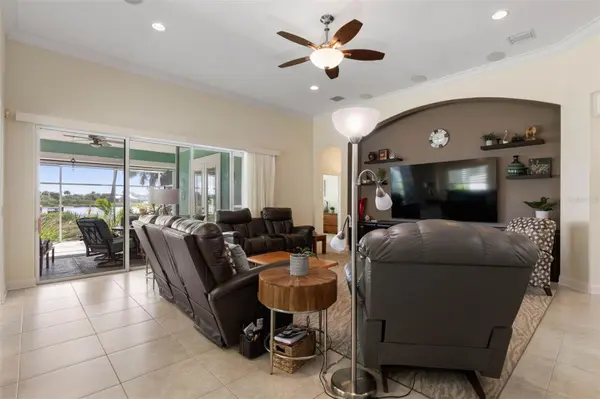 127 S RIVERWALK DR, Palm Coast, FL 32137