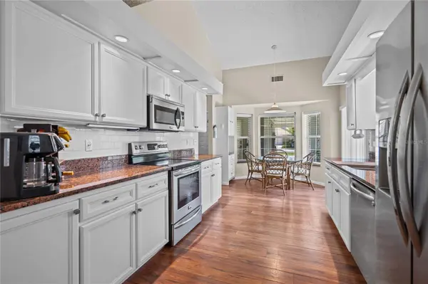 254 GLENBRIAR CIR, Daytona Beach, FL 32114