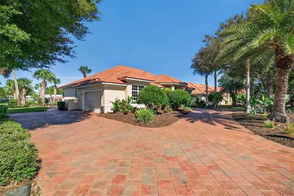 8 OLD OAK DR N, Palm Coast, FL 32137