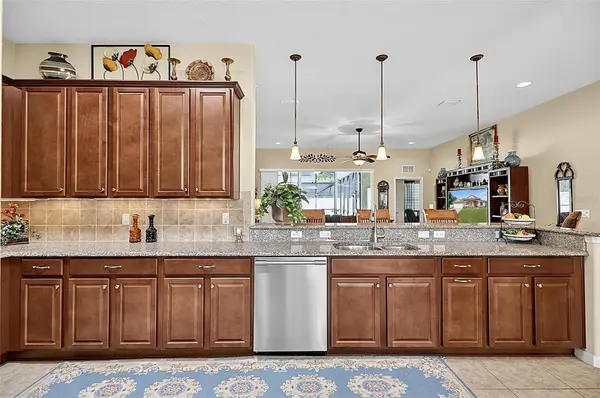 2 LYTTON LN, Palm Coast, FL 32137