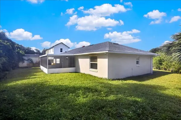 11 SWEET BAY DR, Palm Coast, FL 32137