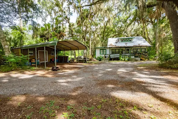 104 W LOUIS BROER RD, East Palatka, FL 32131