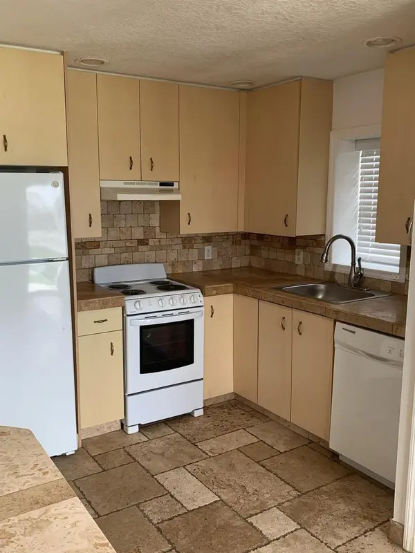 1908 S OCEAN SHORE BLVD #B, Flagler Beach, FL 32136
