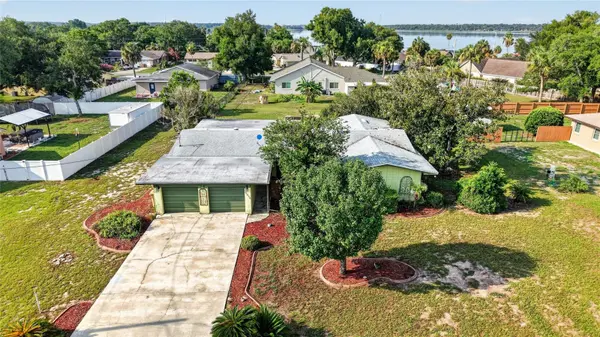 5216 SYDNEY RD, Fruitland Park, FL 34731