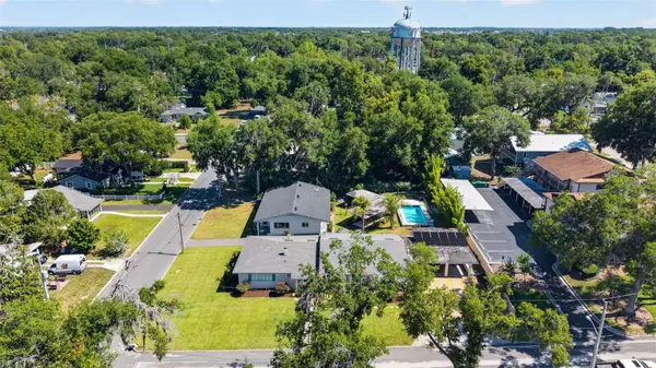 205 E 10TH AVE, Mount Dora, FL 32757