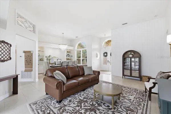 9161 SOUTHERN COMFORT CT, Weeki Wachee, FL 34613