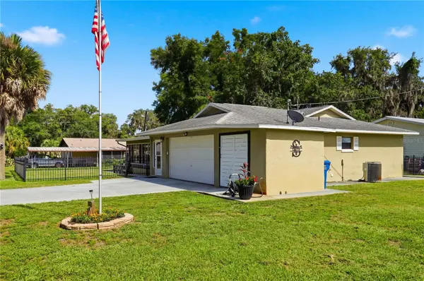 1381 CR 446A, Lake Panasoffkee, FL 33538