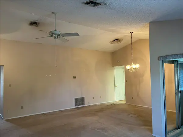 10738 LAZY LAKE DR, Orlando, FL 32821