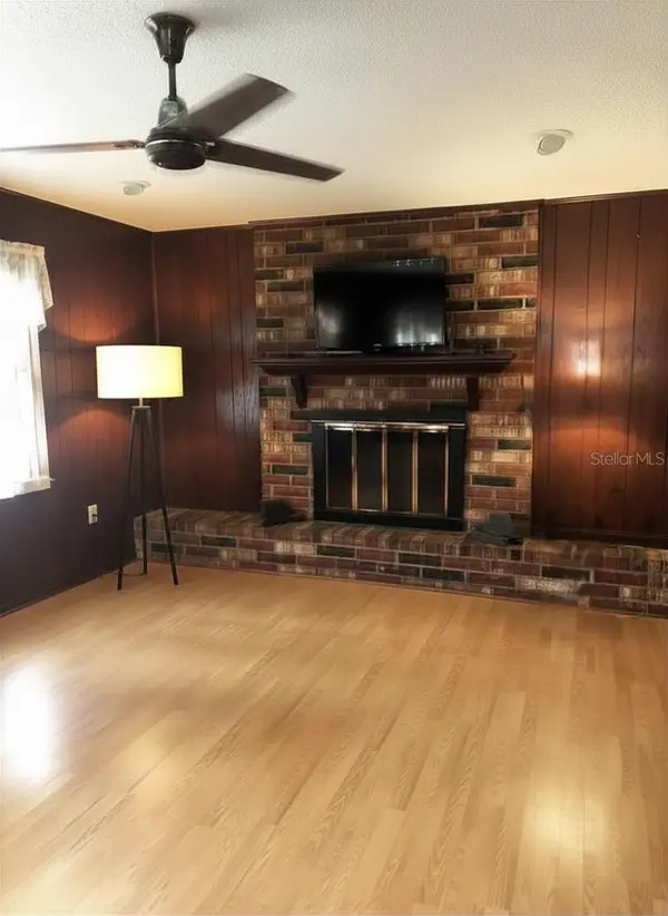919 CR 482D, Lake Panasoffkee, FL 33538
