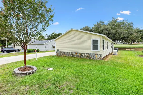 723 HEATHROW AVE, Lady Lake, FL 32159