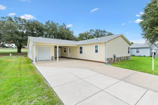 723 HEATHROW AVE, Lady Lake, FL 32159