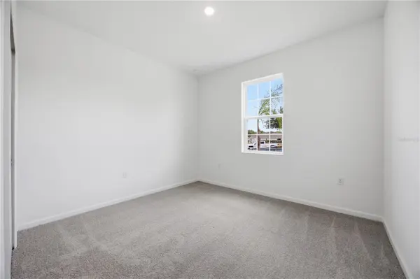 6209 SANDERS GROVE CIR, Okahumpka, FL 34762