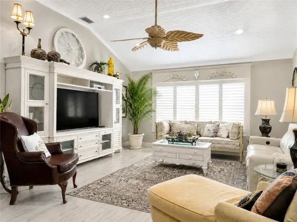 853 WINCHESTER CT, The Villages, FL 32162
