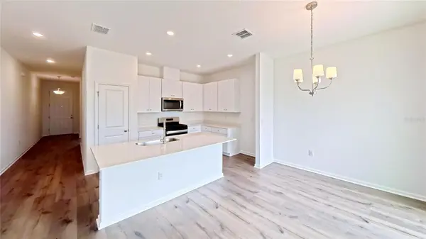 6213 SANDERS GROVE CIR, Okahumpka, FL 34762