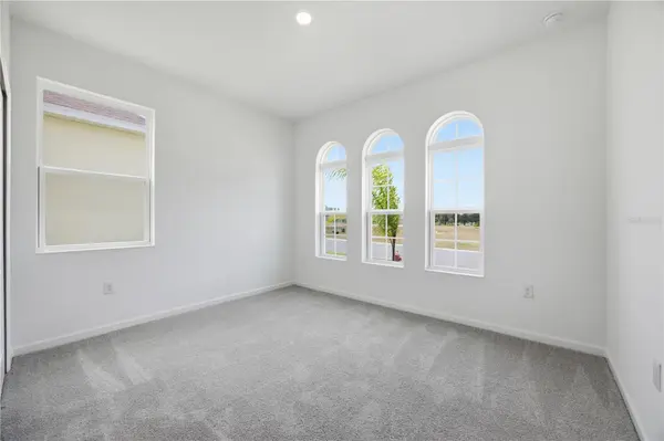 5715 HIAWASSEE RD, Okahumpka, FL 34762