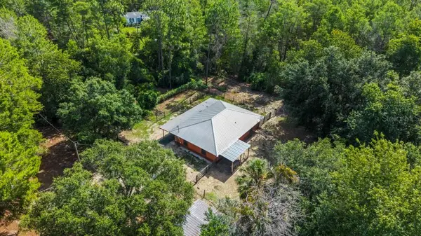 24607 POLAR BEAR RD, Paisley, FL 32767