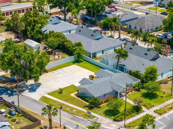 322 N DISSTON AVE, Tavares, FL 32778