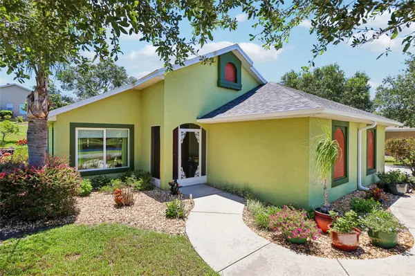 76 FAIRWAY CIR, Umatilla, FL 32784