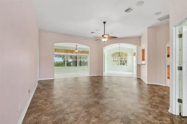 2852 CAPE HORN CT, Tavares, FL 32778