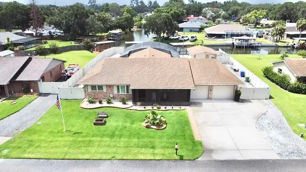 209 W DELAWARE ST, Tavares, FL 32778
