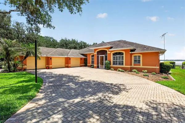 29742 SQUIRREL POINT RD, Tavares, FL 32778